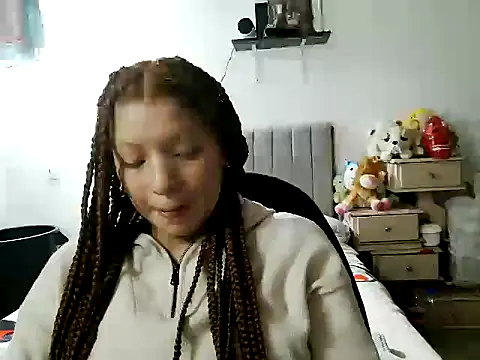 Snapshot of Adara_Harper chatting on 09/15/25, 04:23 Adara Harper online show from 09/15/25, 04:23