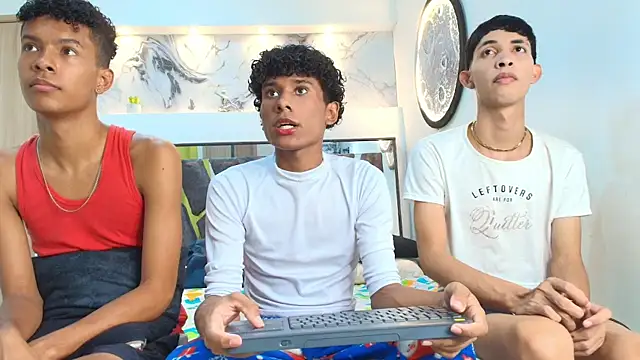 LONDON BOYS1 online show from 10/07/25, 01:14