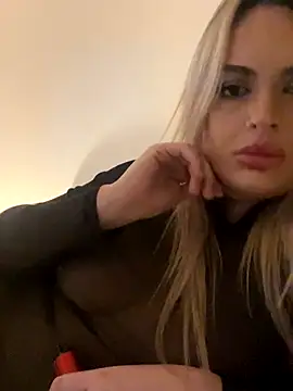 Snapshot of Seductive-SkyeXXX chatting on 09/10/25, 08:53 Seductive-SkyeXXX online show from 09/10/25, 08:53