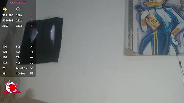 Snapshot of Aprill18_ chatting on 10/02/25, 01:07 Aprill18 online show from 10/02/25, 01:07