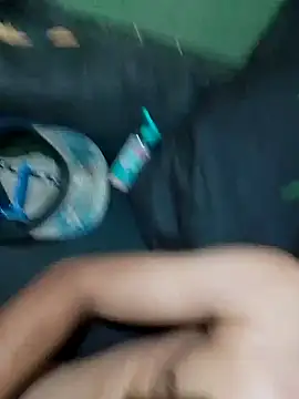 Snapshot of alonsohot1809 chatting on 10/21/25, 04:13 alonsohot1809 online show from 10/21/25, 04:13