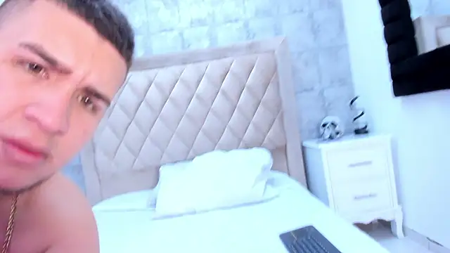 AresAndGabby online show from 09/10/25, 12:27