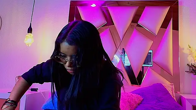 lilith and draven nom online show from 10/16/25, 10:55