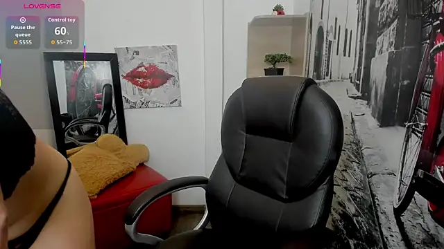 grace  lovely online show from 09/28/25, 02:00