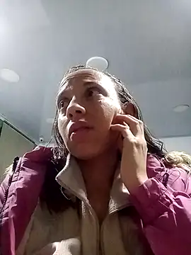 Perla vonrose online show from 09/19/25, 01:40