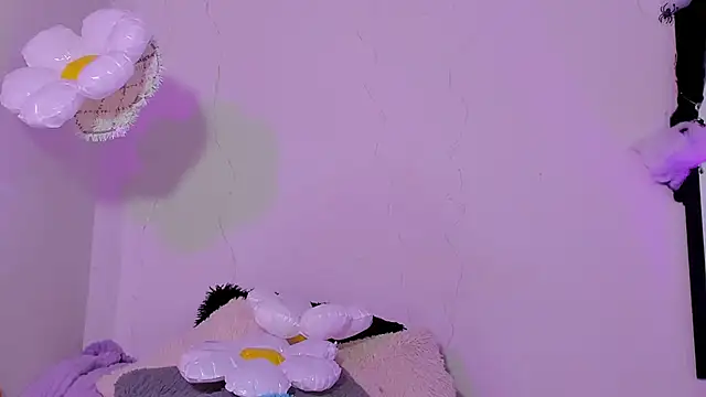 Naomi Flame online show from 11/06/25, 11:04