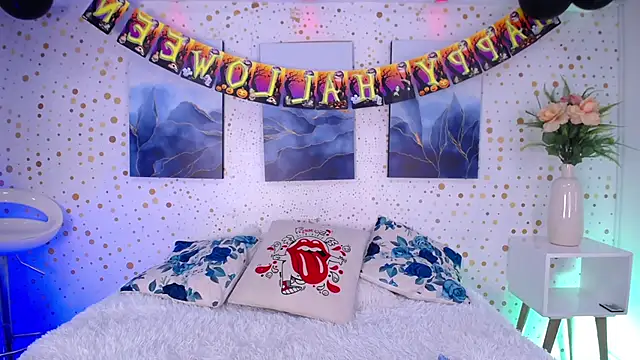 Snapshot of Emily_Vaughan chatting on 10/25/25, 03:25 Emily Vaughan online show from 10/25/25, 03:25