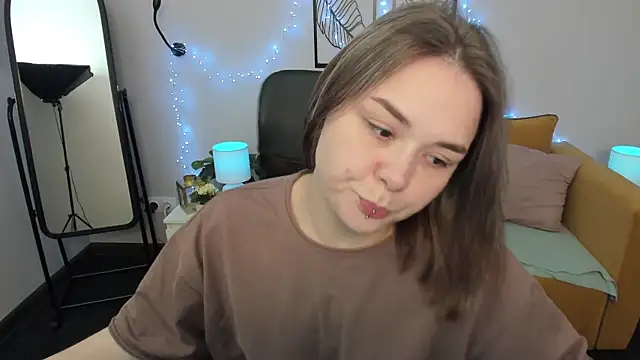 Snapshot of Sophi_gi chatting on 09/13/25, 03:17 Sophi gi online show from 09/13/25, 03:17