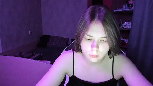 Snapshot of Sophi_gi chatting on 09/26/25, 05:28 Sophi gi online show from 09/26/25, 05:28