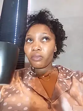 Snapshot of freakynyashXxXx chatting on 10/21/25, 08:37 freakynyashXxXx online show from 10/21/25, 08:37