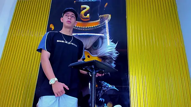 Dante Brown1  online show from 11/19/25, 08:42