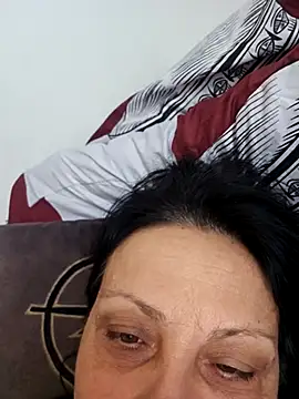 Snapshot of jessyca_ chatting on 11/15/25, 08:44 jessyca online show from 11/15/25, 08:44