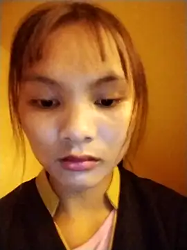 Snapshot of Senh_xxx chatting on 09/27/25, 10:20 Senh xxx online show from 09/27/25, 10:20