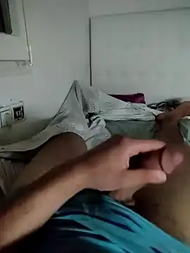 Yazaza1999 online show from 09/18/25, 12:01