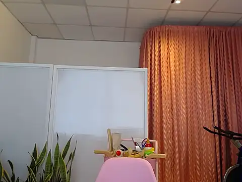 Manuela lara  online show from 10/23/25, 02:27