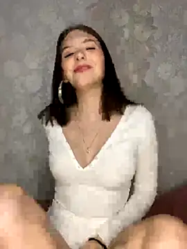 MiaMrazz online show from 11/18/25, 06:34