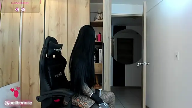 belllbonniie online show from 10/08/25, 07:00