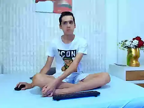 LuigiMarchetti online show from 10/03/25, 07:33