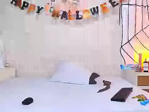 LuigiMarchetti online show from 10/31/25, 07:48