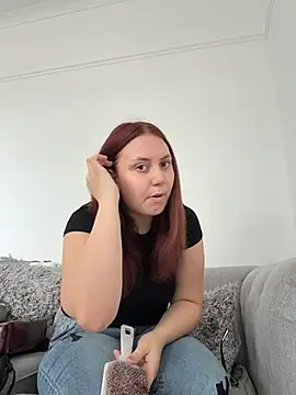 RoseMaee online show from 10/08/25, 12:25