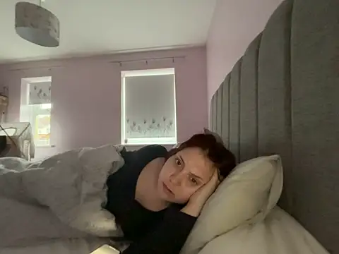 RoseMaee online show from 11/11/25, 08:14