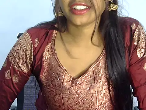 Hott Noor online show from 10/16/25, 04:41