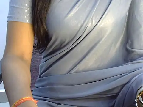 Hott Noor online show from 10/19/25, 03:12