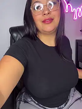 latina curvy22 online show from 09/16/25, 06:20