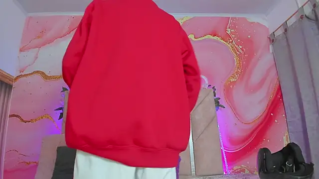 Taylor oriana  online show from 11/22/25, 10:58