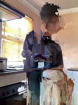 Snapshot of Pretty_Beauty chatting on 11/01/25, 08:05 Pretty Beauty online show from 11/01/25, 08:05