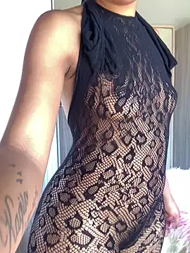 Snapshot of Pretty_Beauty chatting on 11/09/25, 08:23 Pretty Beauty online show from 11/09/25, 08:23