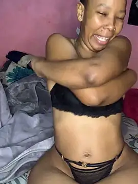 Snapshot of Pretty_Beauty chatting on 11/12/25, 09:14 Pretty Beauty online show from 11/12/25, 09:14