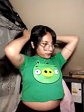 Snapshot of Regina_Shine chatting on 09/16/25, 04:57 Regina Shine online show from 09/16/25, 04:57