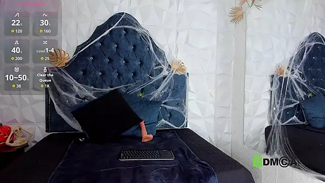 Snapshot of _mia_milf_ chatting on 10/10/25, 04:44 mia milf online show from 10/10/25, 04:44