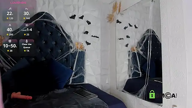 Snapshot of _mia_milf_ chatting on 10/15/25, 02:44 mia milf online show from 10/15/25, 02:44