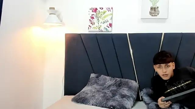 zeusapollofuck online show from 09/16/25, 07:26