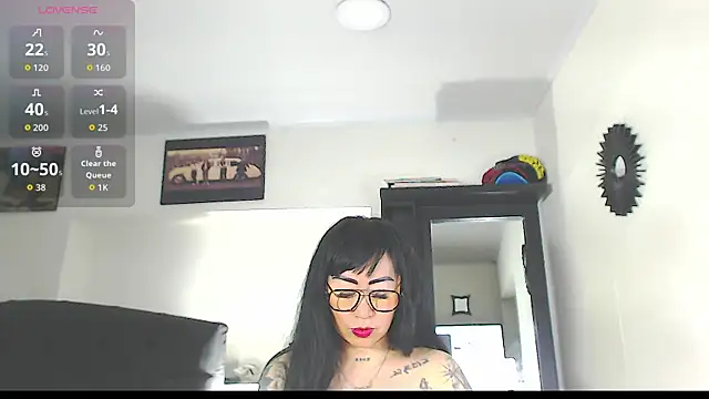 Vicky hotmilf online show from 10/31/25, 11:00