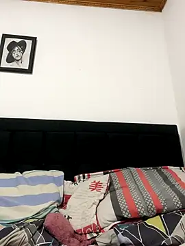 coupledesire18 online show from 10/16/25, 12:11