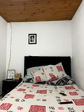 coupledesire18 online show from 10/30/25, 12:12