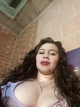 Snapshot of sexy-latina1 chatting on 09/11/25, 04:45 sexy-latina1 online show from 09/11/25, 04:45