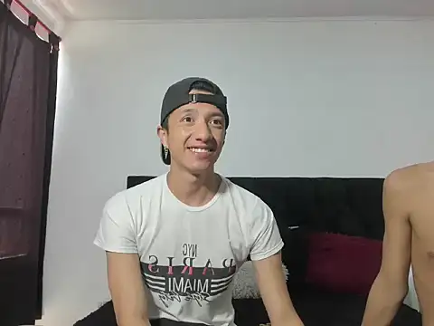 mhatias  online show from 09/20/25, 04:19