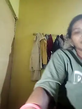 Snapshot of Jaya_Iyer chatting on 10/15/25, 12:55 Jaya Iyer online show from 10/15/25, 12:55