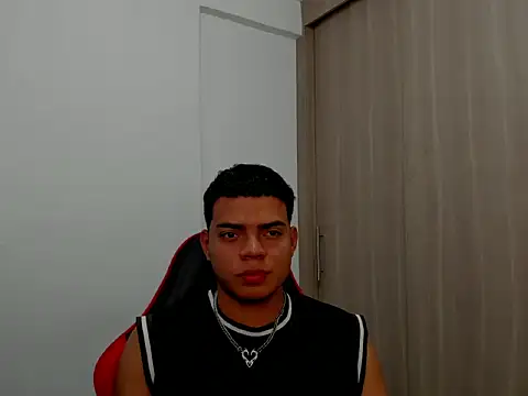 Snapshot of Axel-Latin-Boy chatting on 09/26/25, 03:16 Axel-Latin-Boy online show from 09/26/25, 03:16