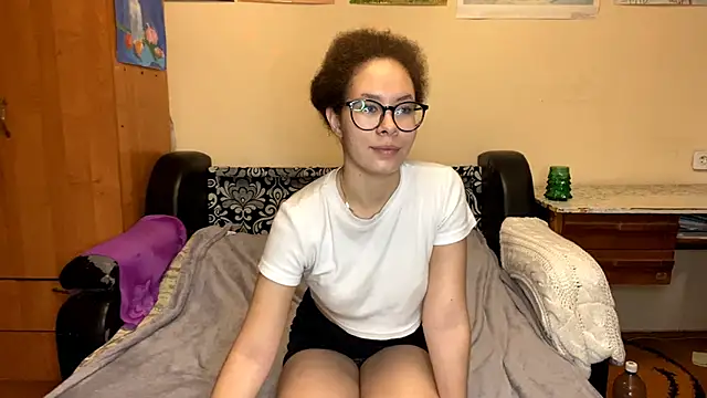 CarollNino online show from 09/28/25, 08:09