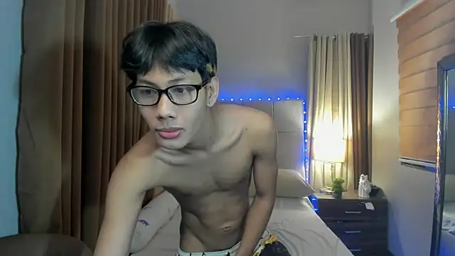 Snapshot of fucking_hot2 chatting on 09/18/25, 06:04 fucking hot2 online show from 09/18/25, 06:04