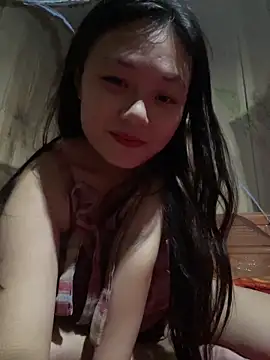 Snapshot of mai-xinh chatting on 10/19/25, 12:50 mai-xinh online show from 10/19/25, 12:50