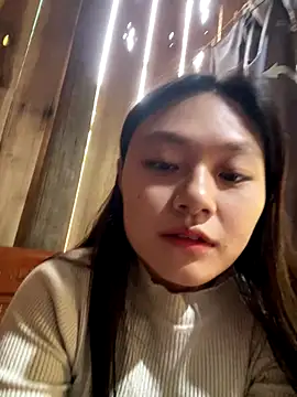 Snapshot of mai-xinh chatting on 11/03/25, 02:13 mai-xinh online show from 11/03/25, 02:13