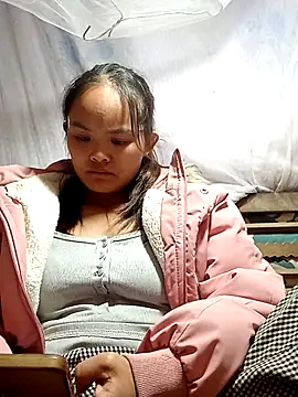 xinhxinhcute online show from 11/01/25, 12:29