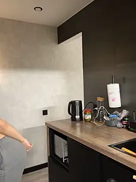 North baby online show from 11/07/25, 04:18