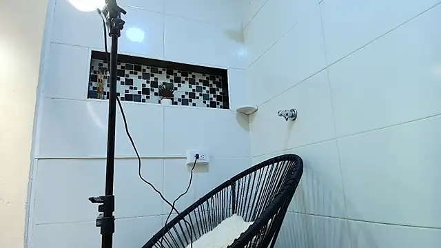 keila hott20 online show from 10/09/25, 12:03